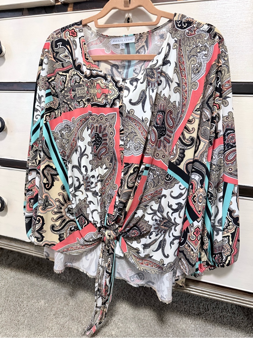 Annalee & Hope Coral Paisley Tie-Front Women's Blouse